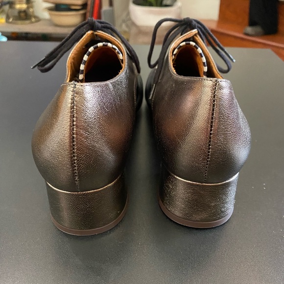 New Chie Mihara Pump in Black / Platinum in Size EU 39.5 / US 9 - Picture 4 of 10